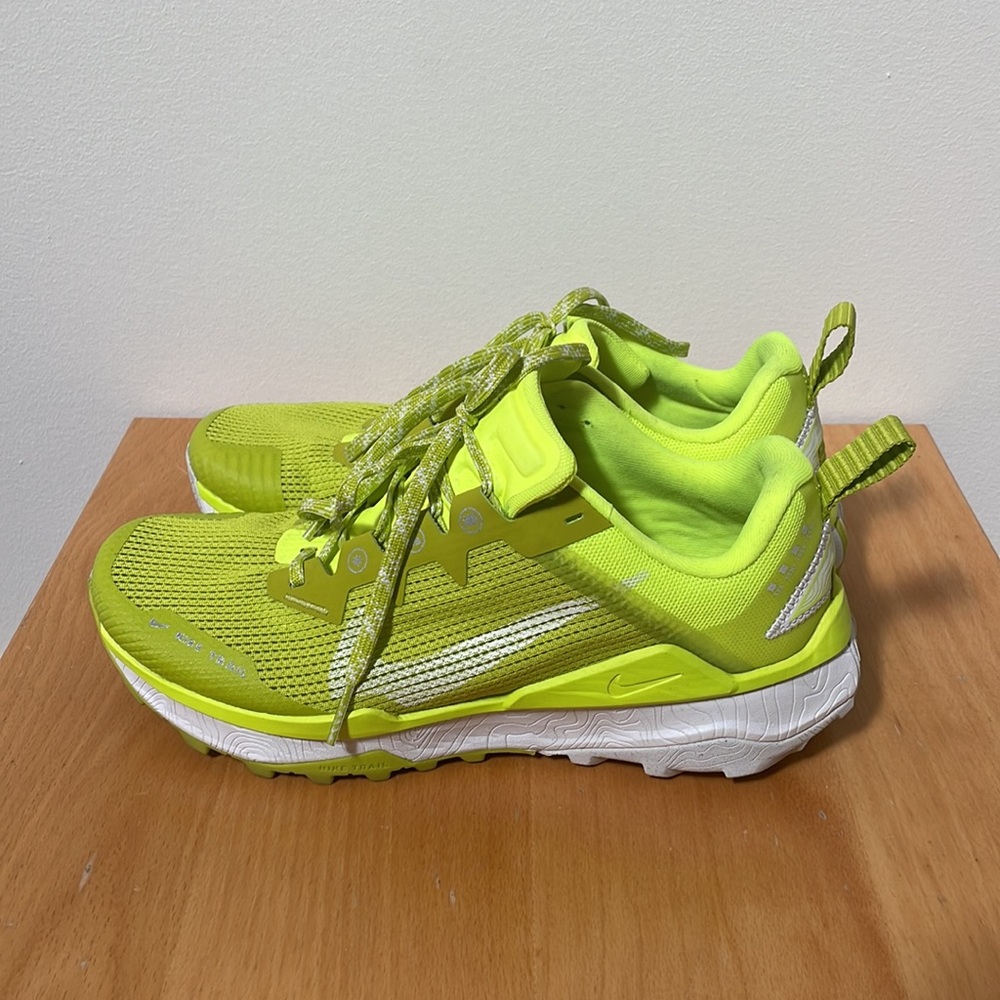 Nike Trail Sneakers